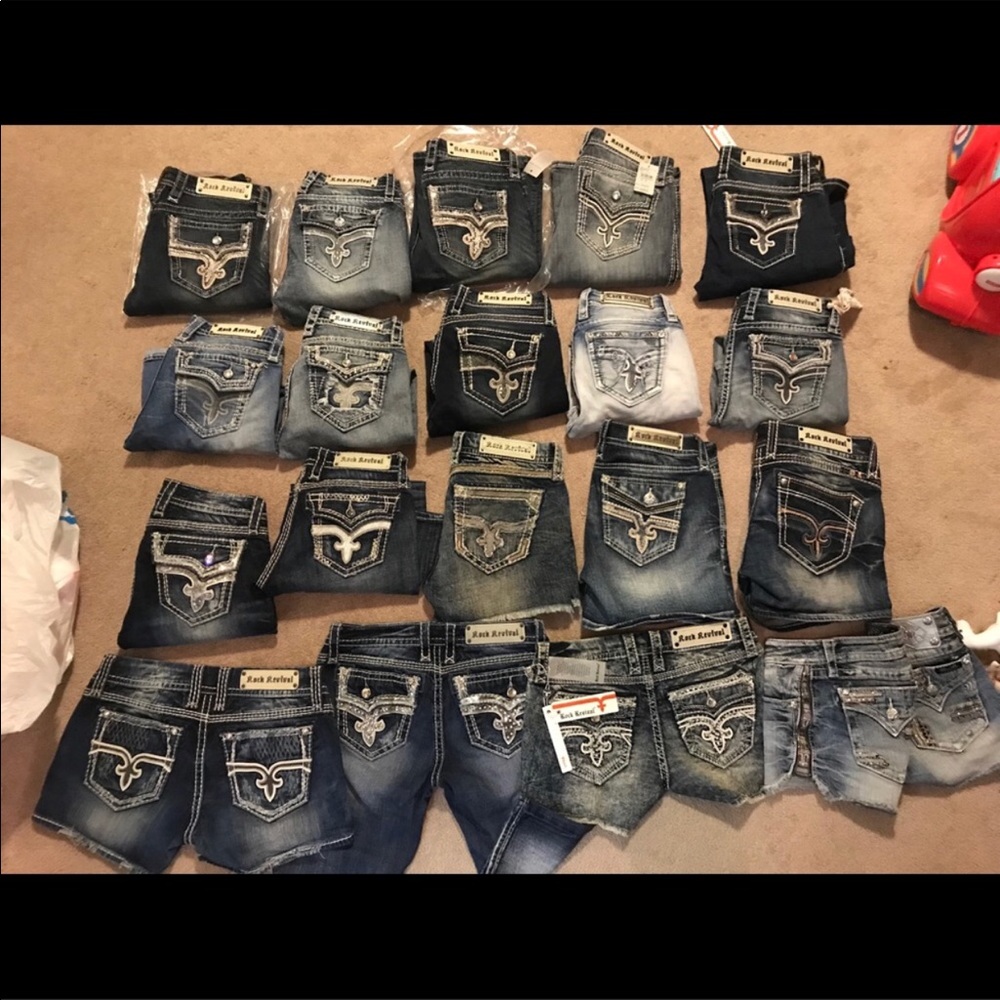 ~❤️~ Rock Revivals 27&28 shorts crops & jeans~❤️~